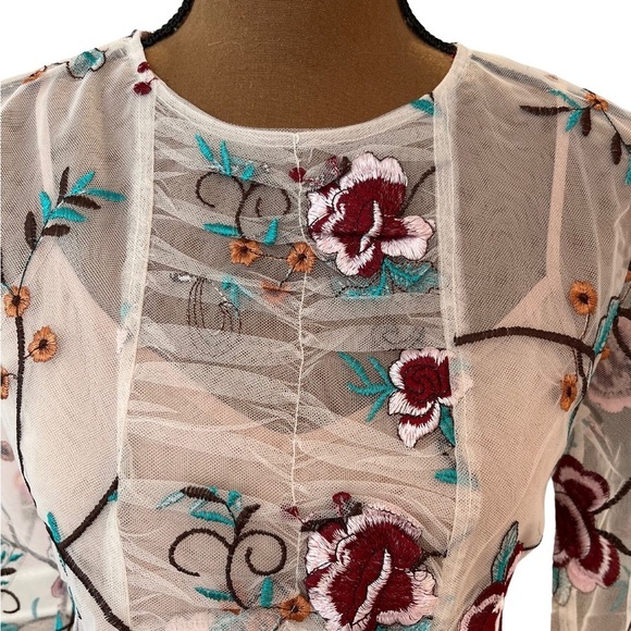 Endless Rose Embroidered Sheer Floral Long Sleeve Blouse & Nude Camisole Set NWT - Picture 4 of 10